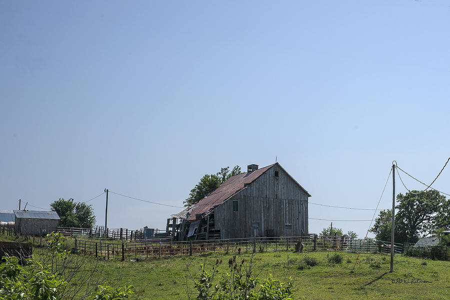 The Family Barn Photograph by Ed Peterson