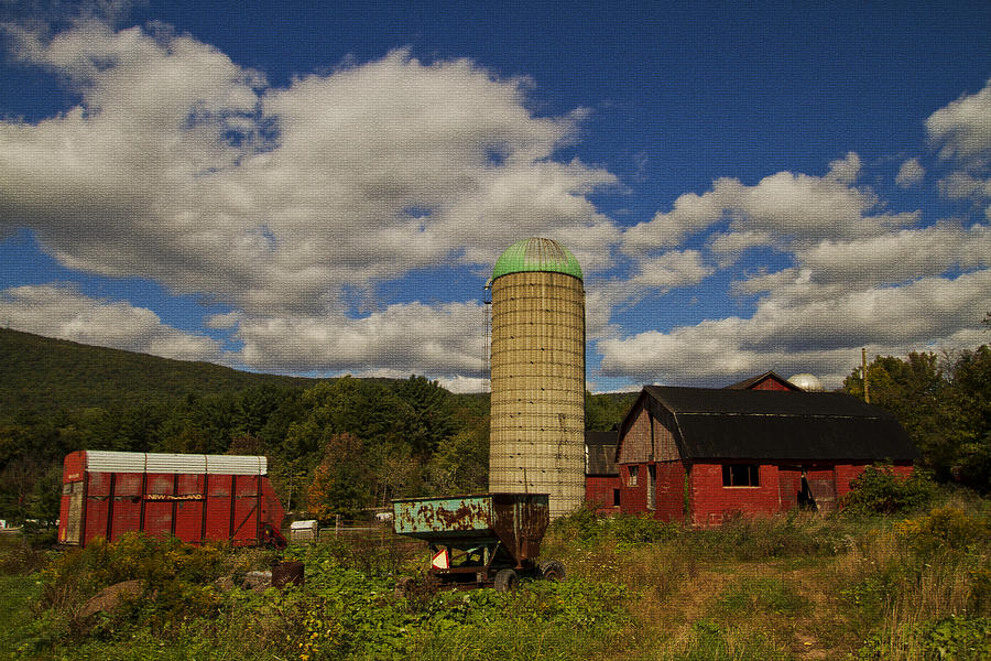 The Farmhouse Photograph by Tom Kelly