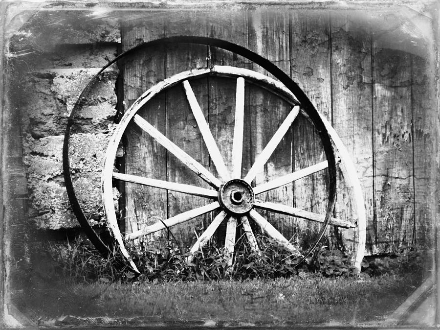 The Fifth Wheel II Photograph by Aurelio Zucco