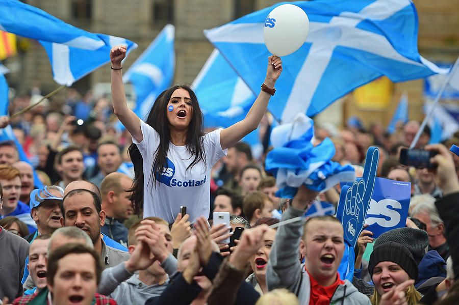 The Final Day Of Campaigning For The Scottish Referendum Ahead Of Tomorrows Historic Vote Photograph by Jeff J Mitchell