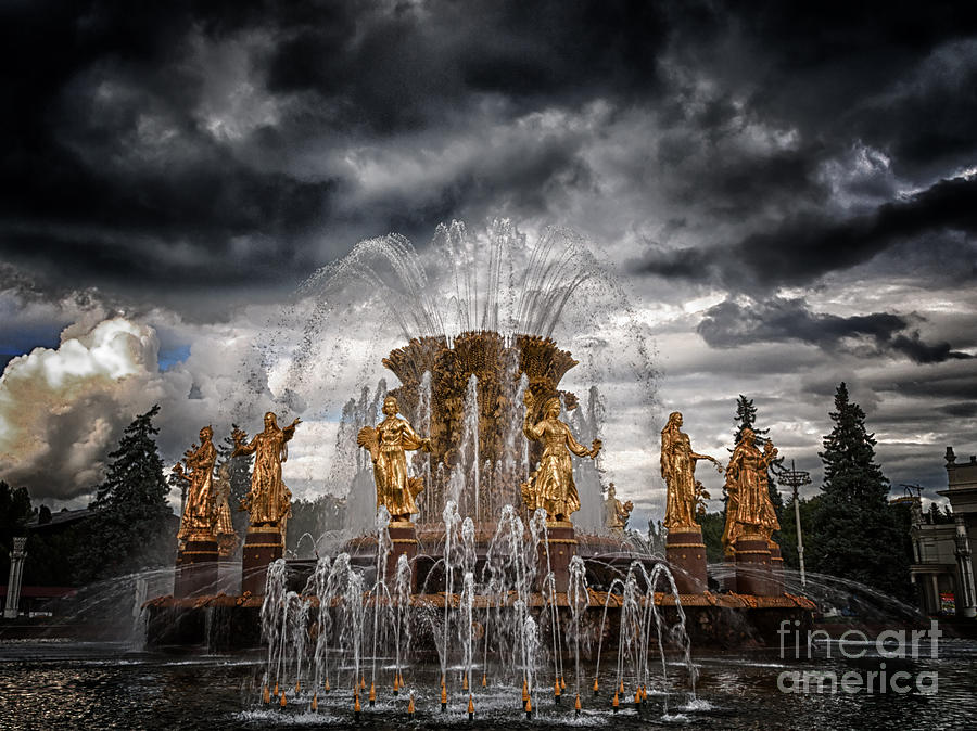 Moscow Photograph - The Friendship Fountain moscow by Stelios Kleanthous