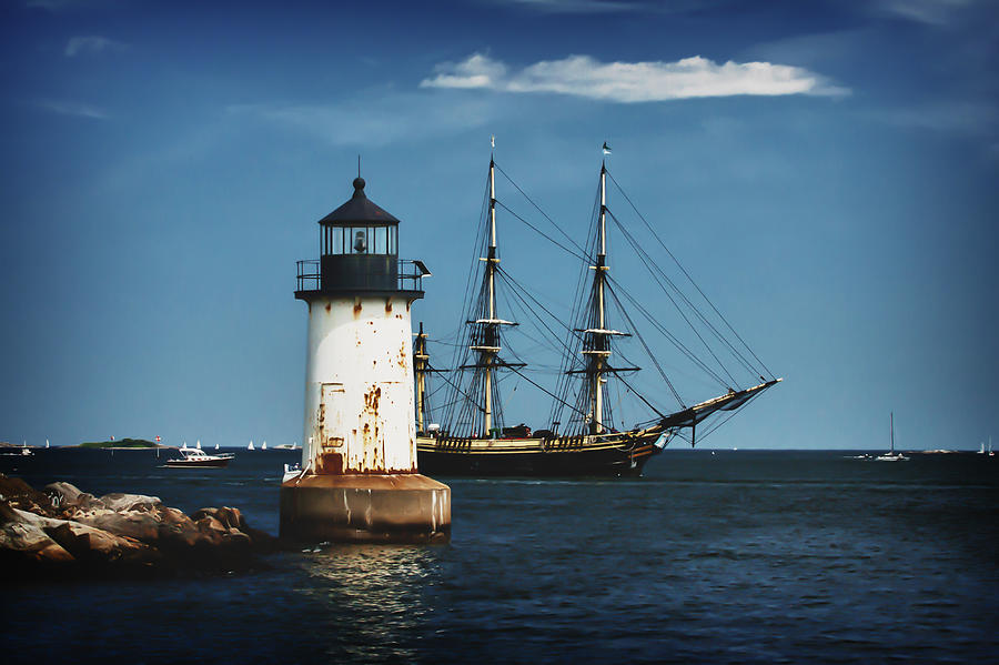 The friendship returns to Salem harbor Photograph by Jeff Folger
