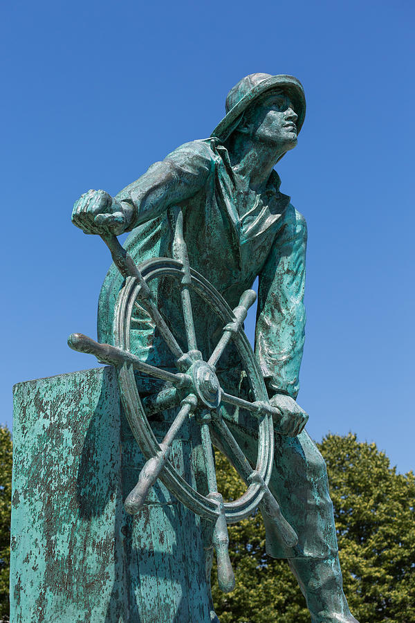 The Gloucester Fisherman Memorial Photograph by John M Bailey