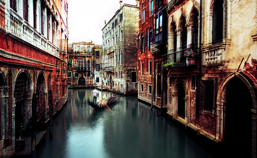 Venice Photograph - The Gondolier by Carmine Chiriaco