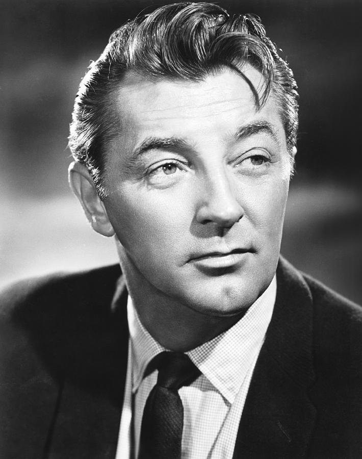 the grass is greener robert mitchum photograph by everett the grass is greener robert mitchum photograph by everett