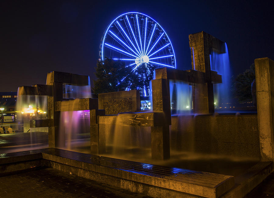 Fountain Photograph - The Great Wheel by Calazones Flics