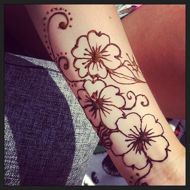 Tattoo Photograph - The Henna Tattoo That I Draw For My by Zornitsa Ivova