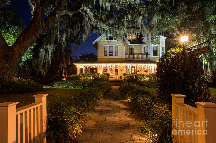 The Hoyt House At Christmas Amelia Island Florida Photograph by Dawna