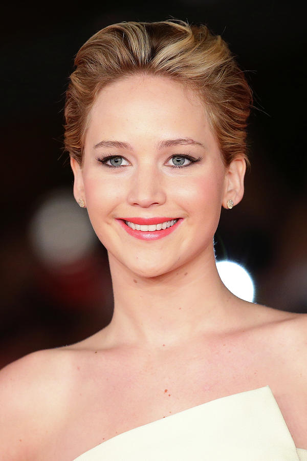 Jennifer Lawrence Photograph - The Hunger Games Catching Fire Premiere by Vittorio Zunino Celotto