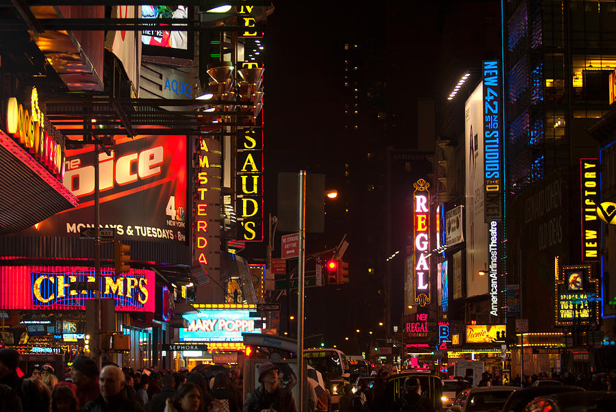 the-hustle-and-bustle-photograph-by-paul-mangold-fine-art-america