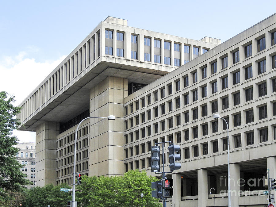 The J. Edgar Hoover FBI Building in Washington DC Photograph by William Kuta