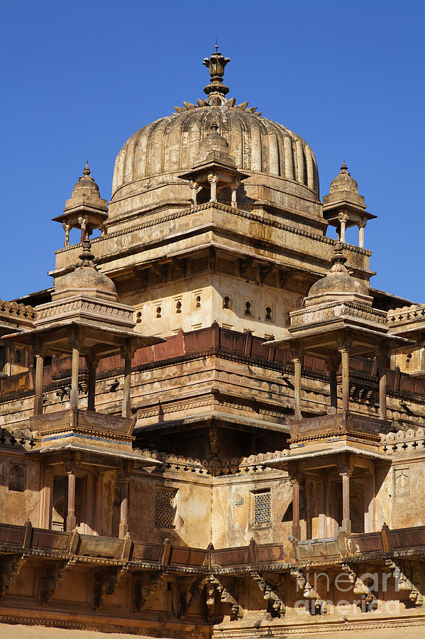 The Jahangir Mahal at Orchha in India Photograph by Robert Preston ...