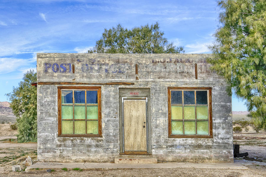 The Kelso Post Office Building Photograph by Jim Thompson