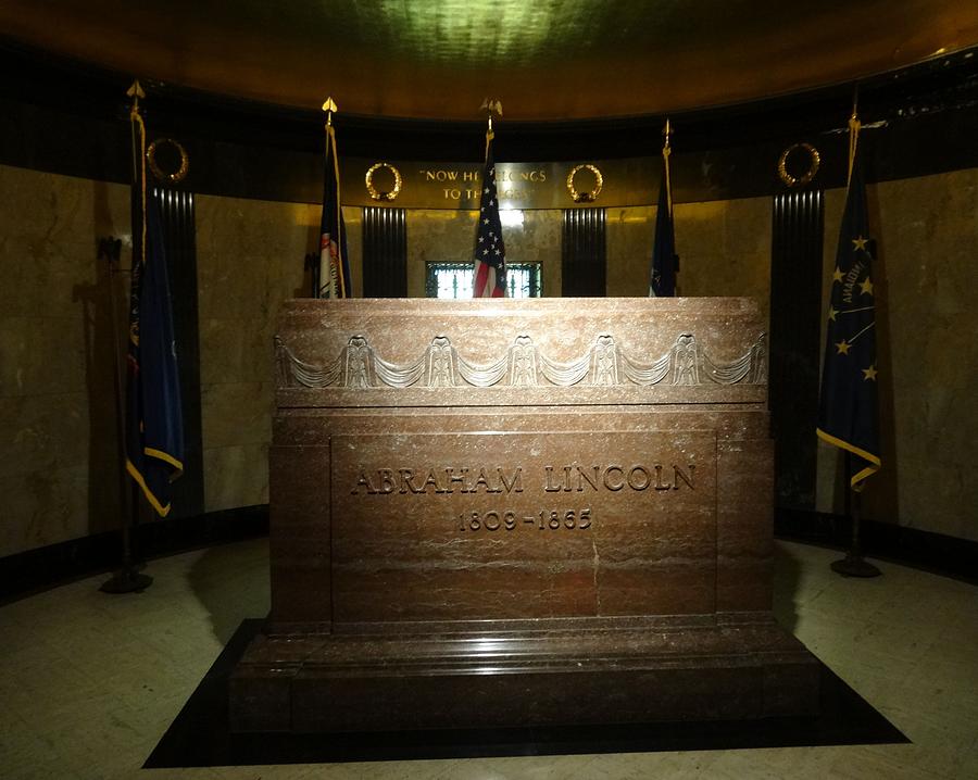 The Lincoln Tomb Photograph by Dan Sproul