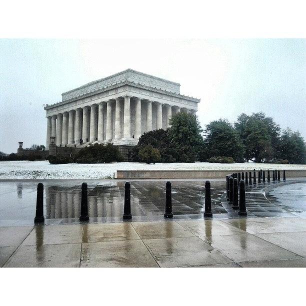 The Lincolns Monument  Is Impressive Photograph by Pedro E Cruz