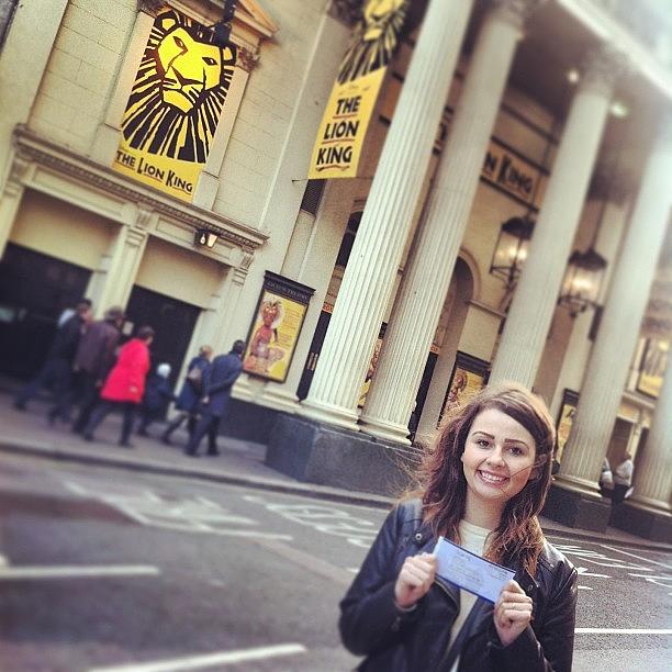 London Photograph - The Lion King Musical With by Maciej 😂 Liziniewicz