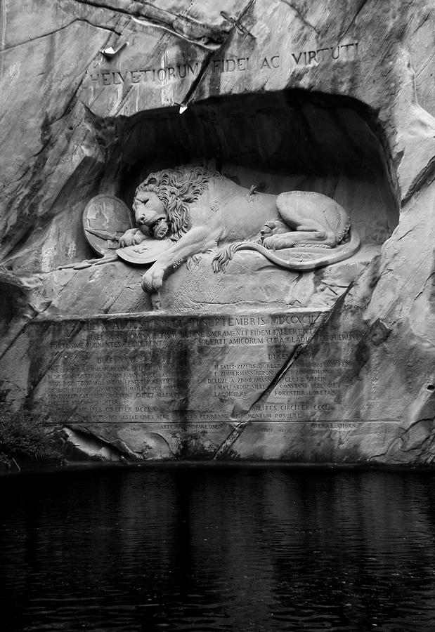 Lion Photograph - The Lion Monument by Paul Gioacchini