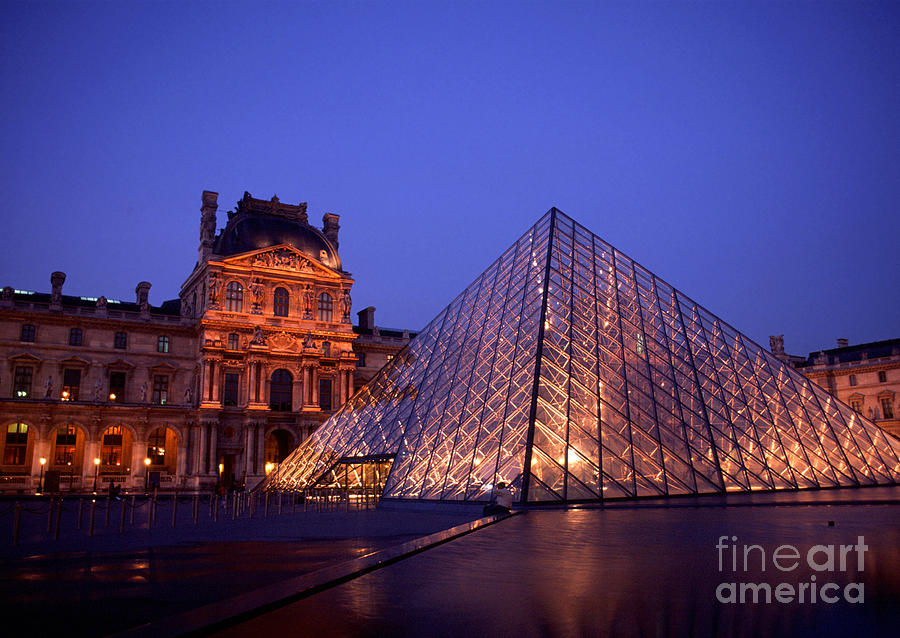 The Louvre Photograph by Bill Bachmann