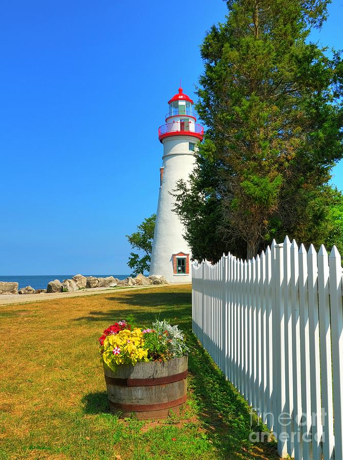 The Marblehead Lighthouse Photograph by Mel Steinhauer