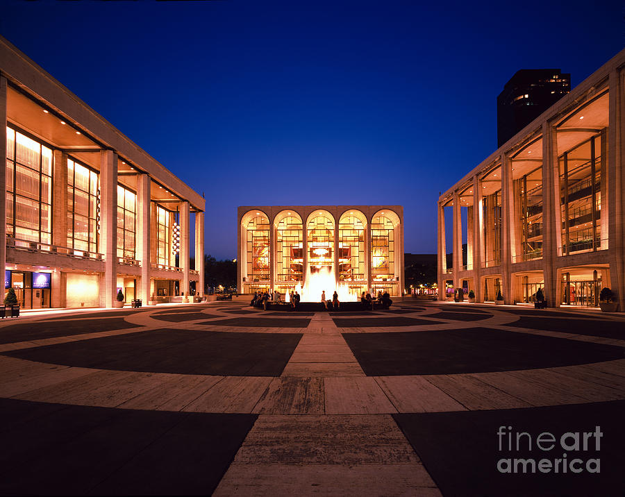 The Metropolitan Opera House Photograph by Rafael Macia