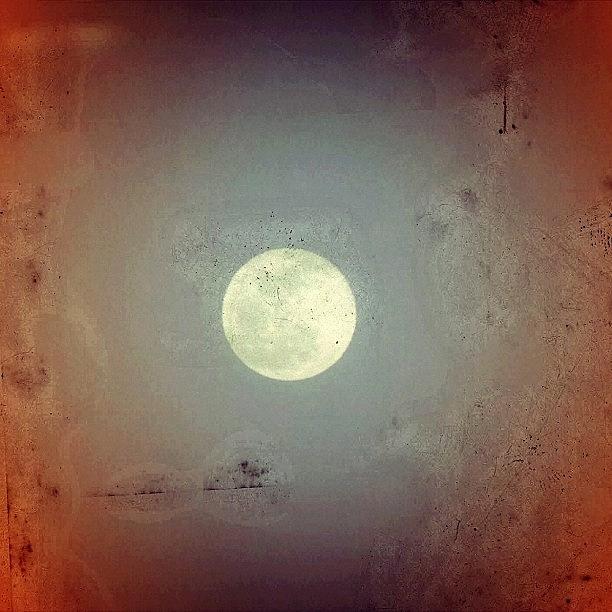 The Moon Tonight 4/25/13 #wearejuxt Photograph by Marco Prado