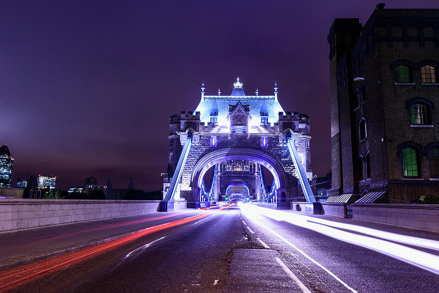 The Mouth Of London Bridge Photograph by Berthold Trenkel