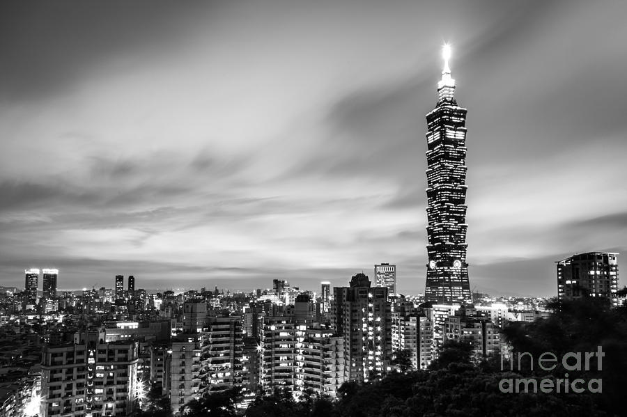 Black And White Photograph - The nights of Taipei by Didier Marti