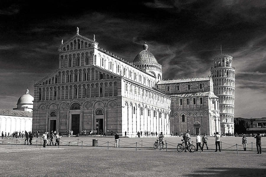 The Non Leaning Cathedral of Pisa Photograph by William Fields