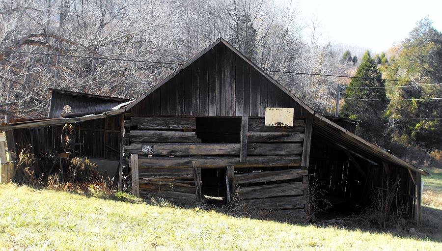 The Old Barn Photograph by Nelson Skinner | Fine Art America