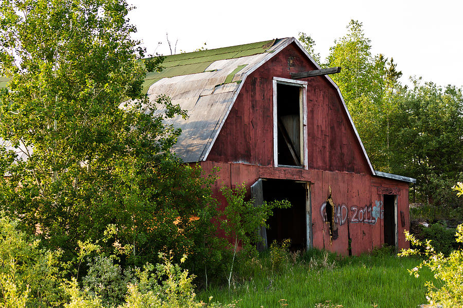 The Old Red Barn Photograph by Valerie Pond