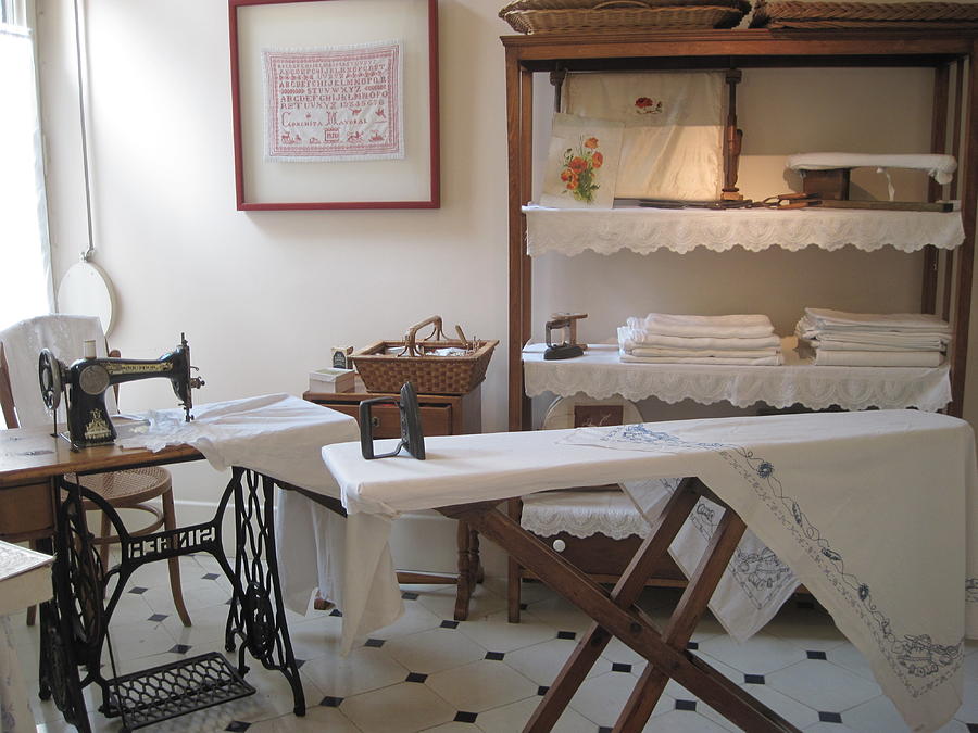 cloth measuring tape  Vintage sewing, Vintage sewing notions, Vintage  sewing rooms