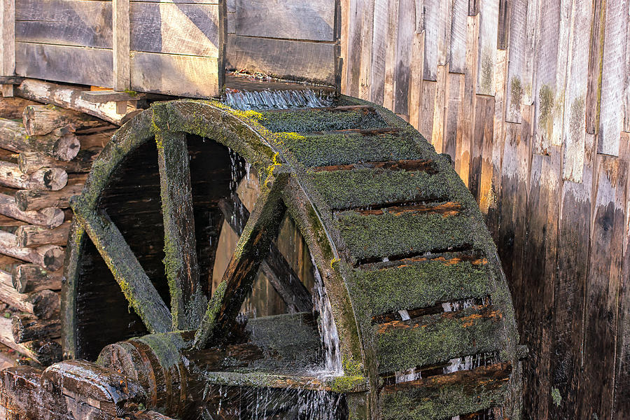 The Old Waterwheel Photograph by Victor Culpepper