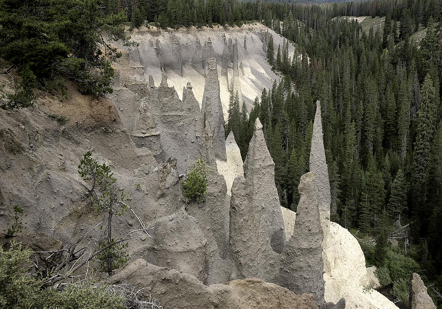 The Pinnacles at Crater Lake Photograph by Gary Neiss