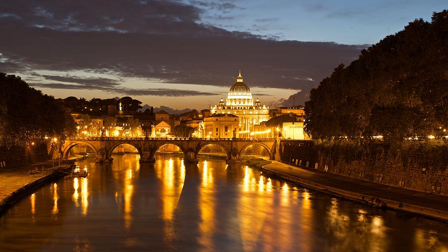 The River Tiber at night Photograph by Stephen Taylor