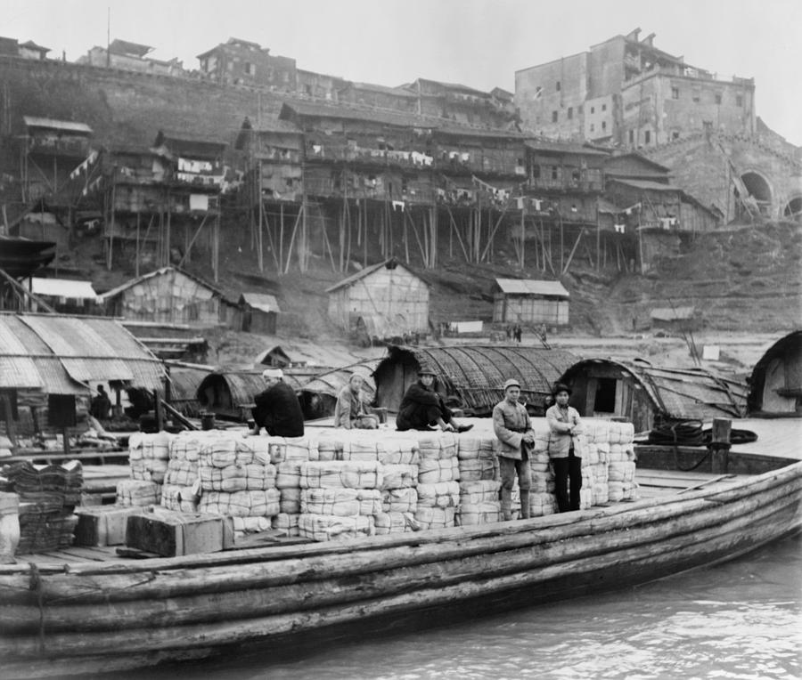 History Photograph - The Riverfront Of Chungking, China by Everett