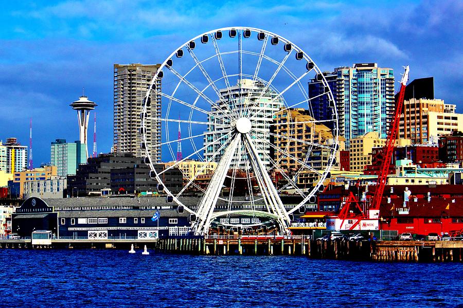 The Seattle Wheel Photograph by Benjamin Yeager