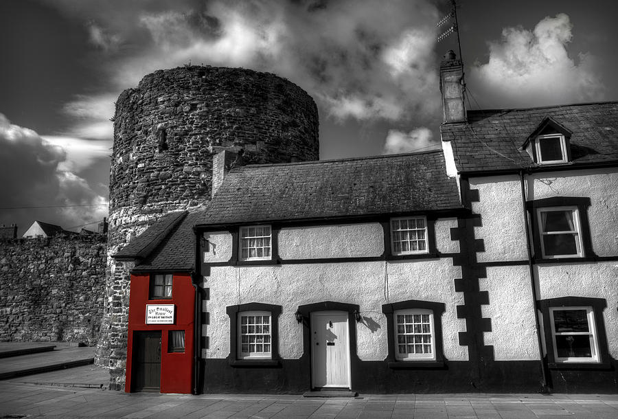 The Smallest House in Great Britain Photograph by Mal Bray