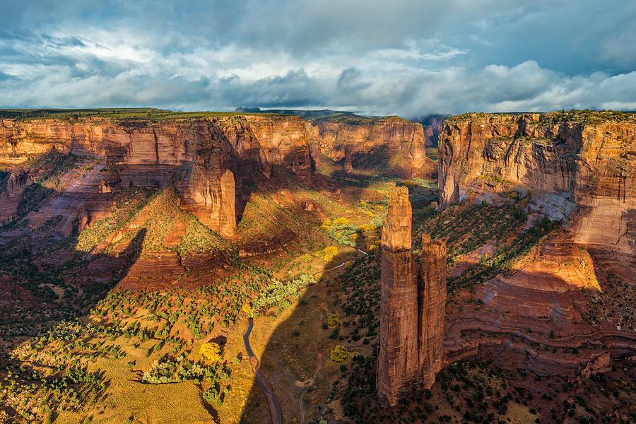 Canyon De Chelly National Monument Photograph - The Spiders Lair by Guy Schmickle