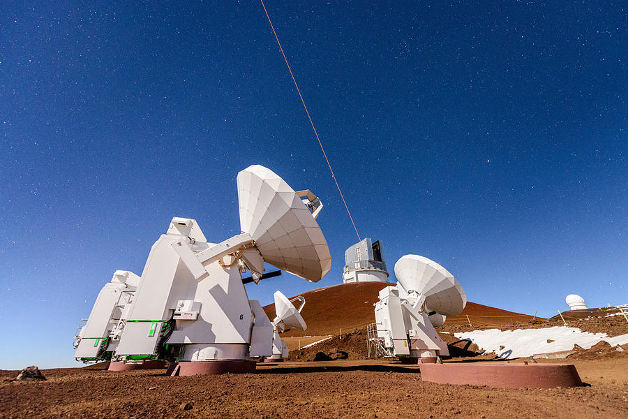 Planet Photograph - The Submillimeter Array 4 by Jason Chu