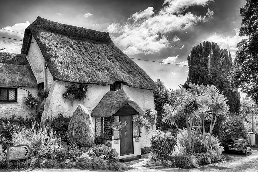 The Thatch Tavern. Photograph by Howard Salmon