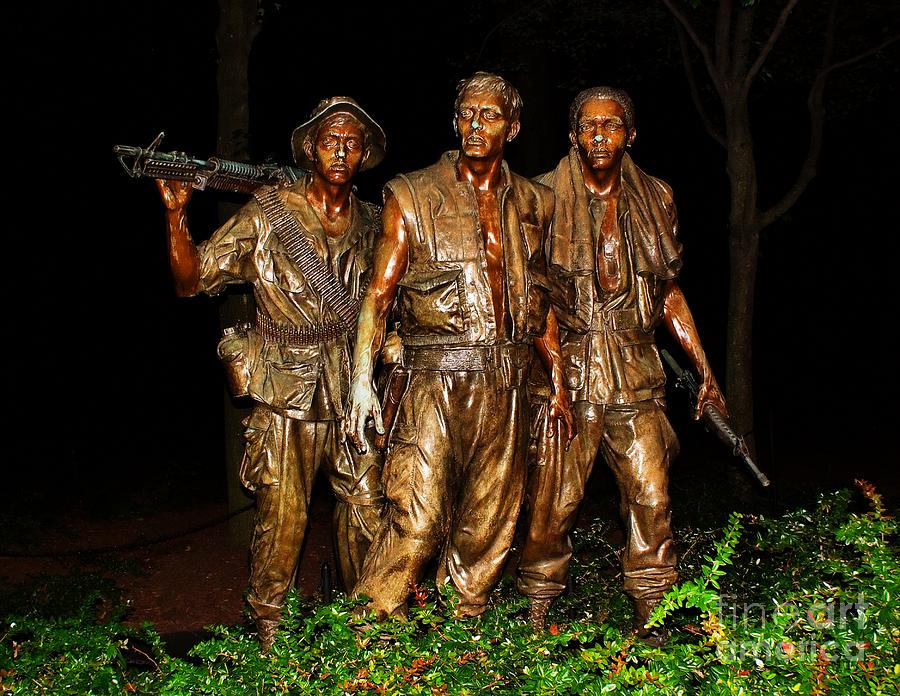 The Three Servicemen Statue Photograph by Nick Zelinsky Jr