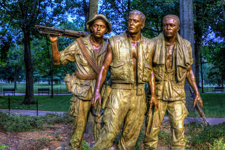 The Three Soldiers Facing The Wall Photograph by Jerry Gammon