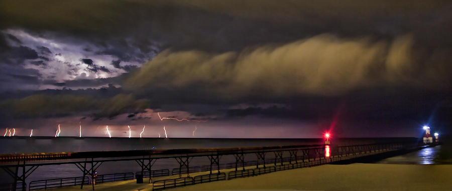 The Thunder Rolls Photograph by John Crothers
