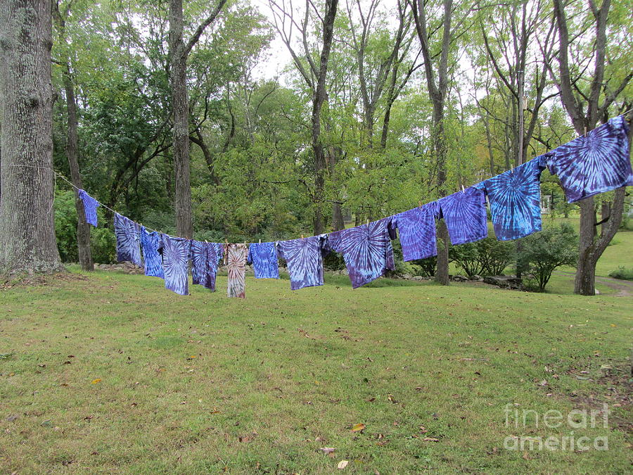 The Tie Dye Clothes Line Photograph by Susan Carella