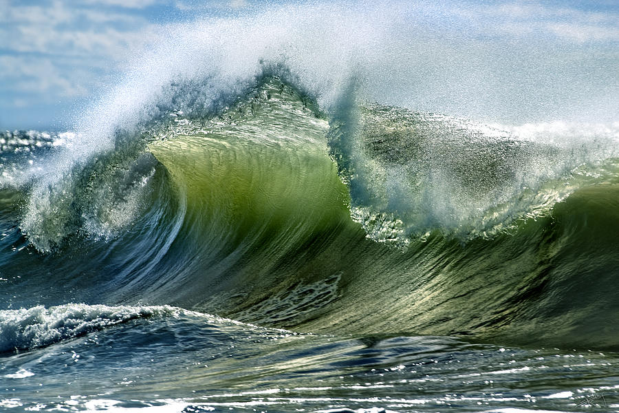 Ocean Photograph - The Wave by Ed Kelley