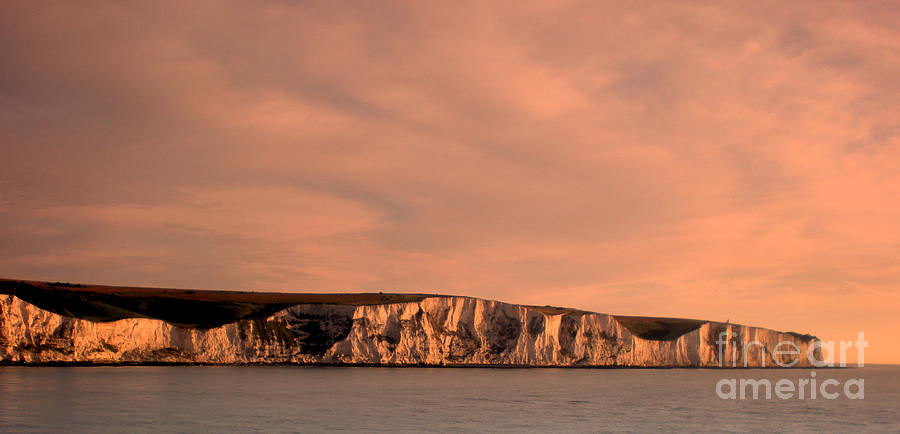 Nature Photograph - The White Cliffs by Linsey Williams