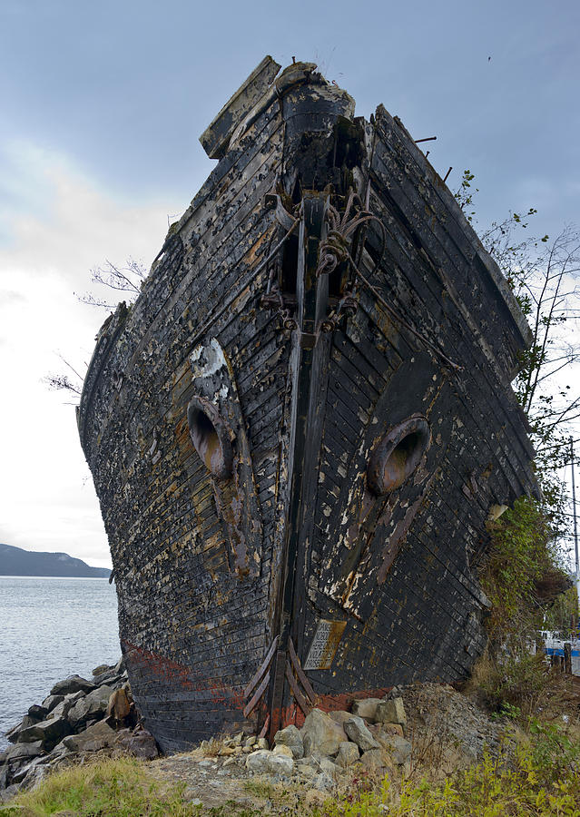 The Wreck of La Merced Photograph by Bob VonDrachek