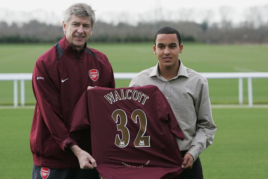 Theo Walcott Signs for Arsenal Photograph by Mark Thompson