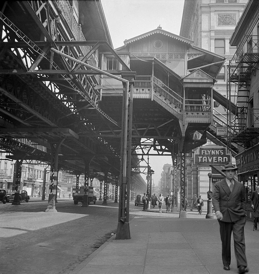 Third Avenue Elevated Railway, New Photograph by Science Source
