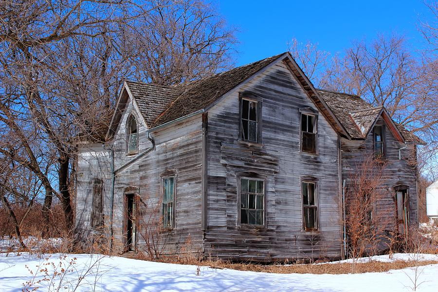 This Old House Photograph by Larry Trupp